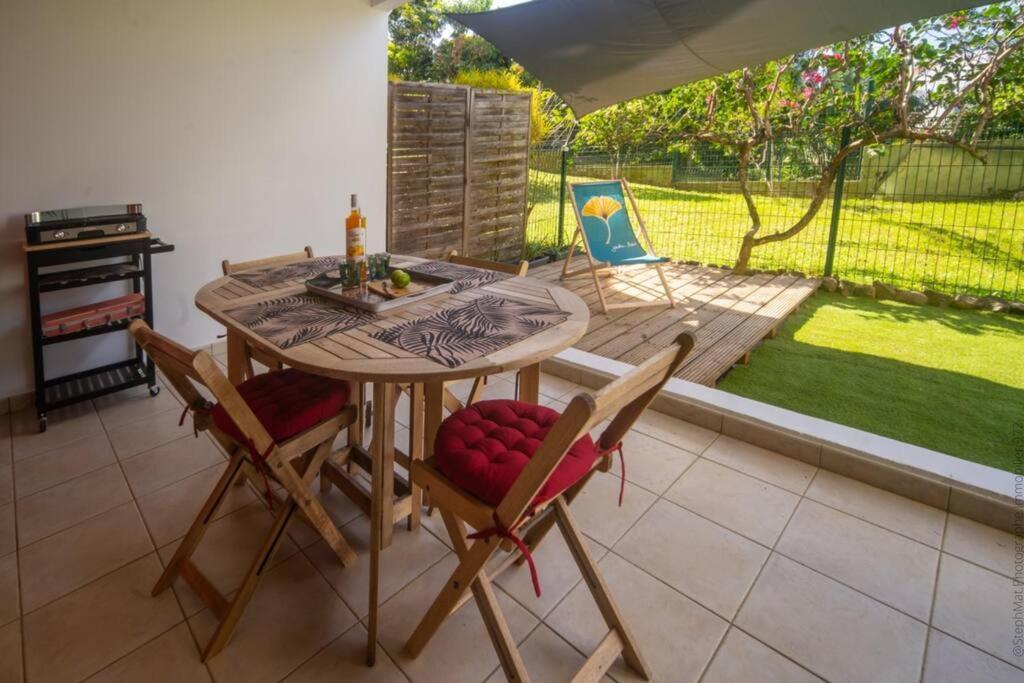 Spacieux T2 Avec Exterieur : Chez Thomas Les Trois-Ilets Exteriör bild